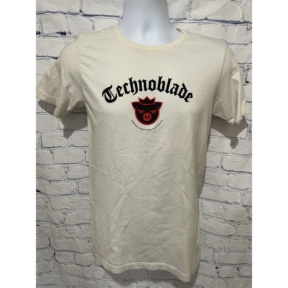 Preowned Technoblade White T-Shirt - 1999 to Eternity Gaming Shirt Small